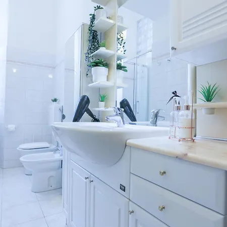 & Chic * Ла-Спеція